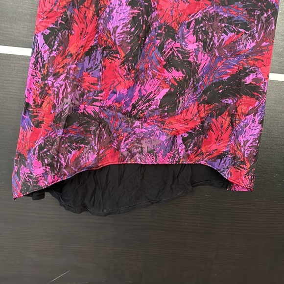 Express Multicolored Pullover Tank Top - Picture 5 of 7